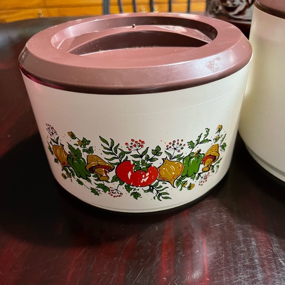 Vintage 70s Sterlite Spice O’ Life Plastic Canister Set Of 3 - Picture 2 of 15